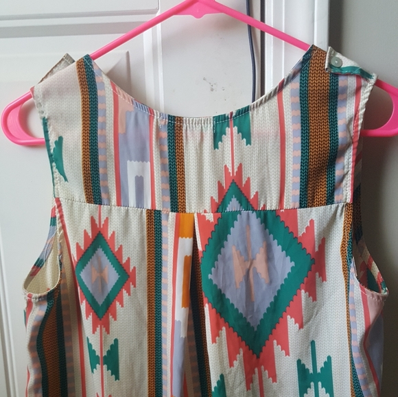 Karlie Tribal Design Blouse Size Small - Picture 5 of 6